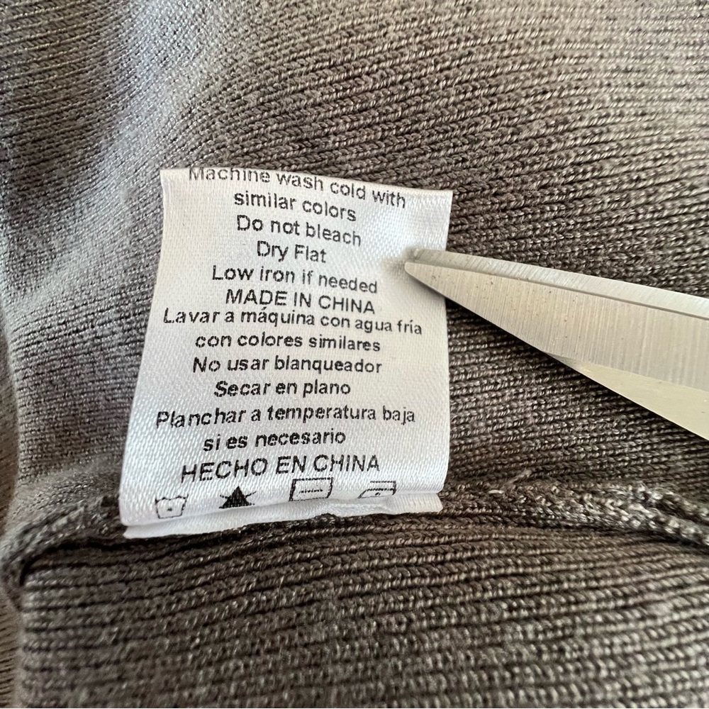 Ontwelfth White Brown Top, size 3X, lovely fabric gem buttons quality material - Picture 7 of 11